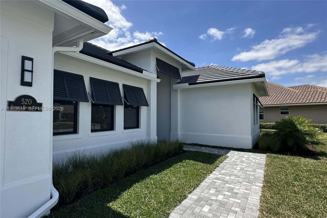 520 Caroline Drive, Vero Beach, FL 32968 Photo