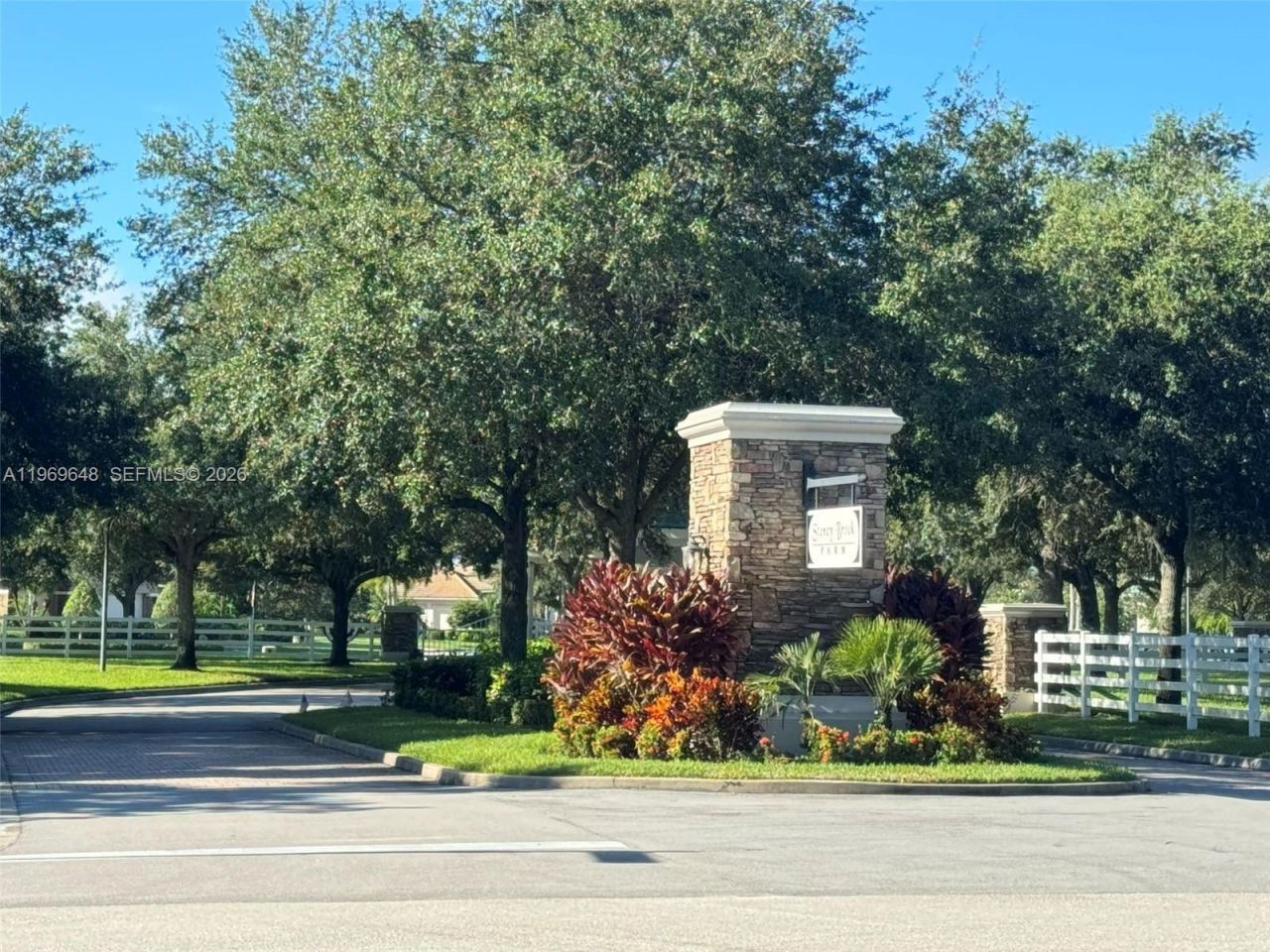 520 Caroline Drive , Vero Beach, FL 32968 Photo