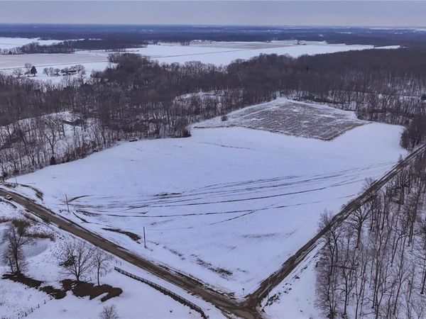 RR E 2300 Avenue N, Brownstown, IL 62418