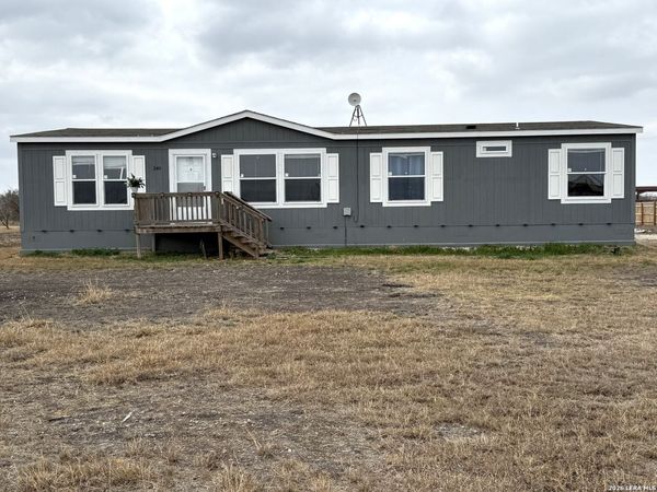 240 Private Road 4653, Hondo, TX 78861