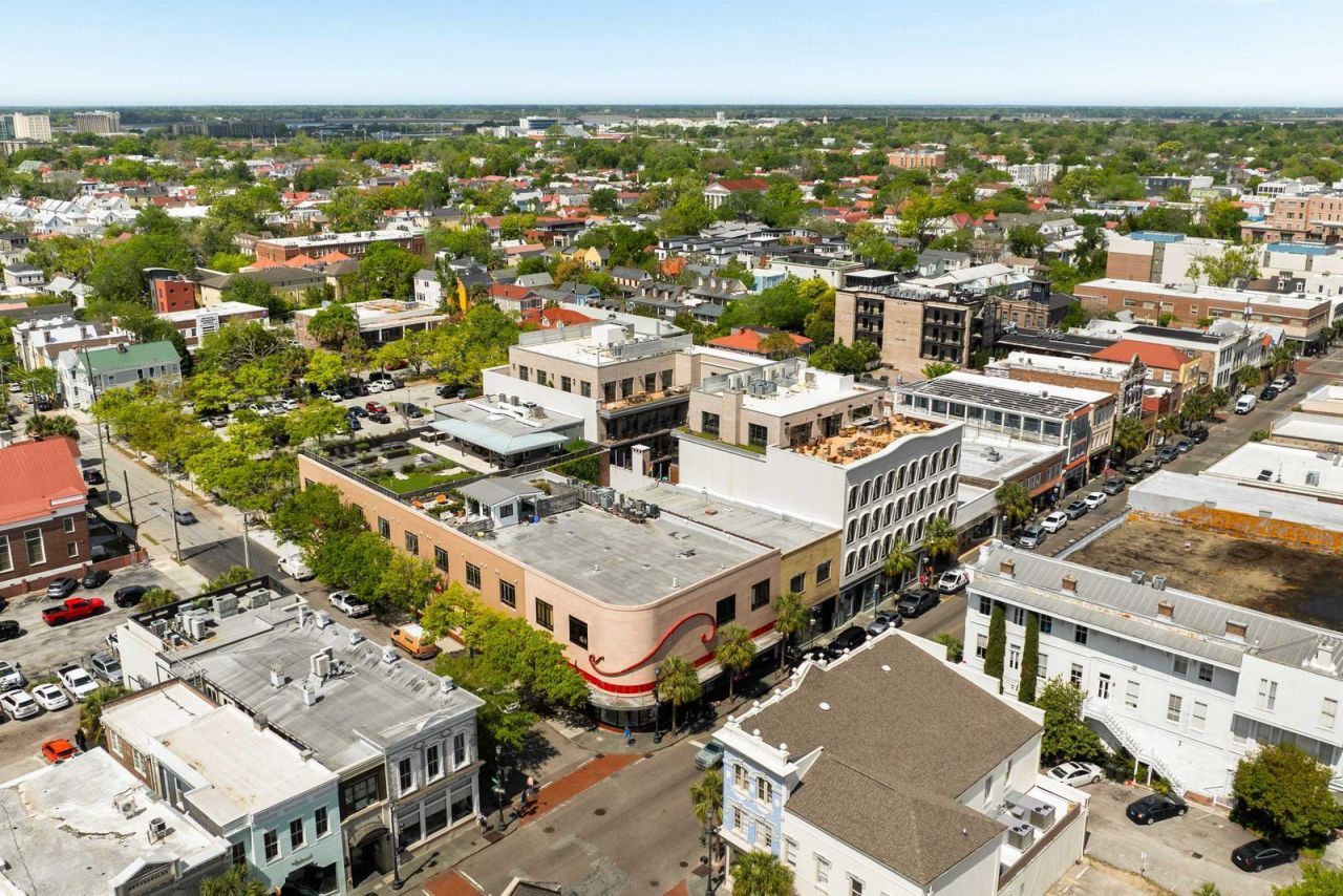 517 King Street Photo 33