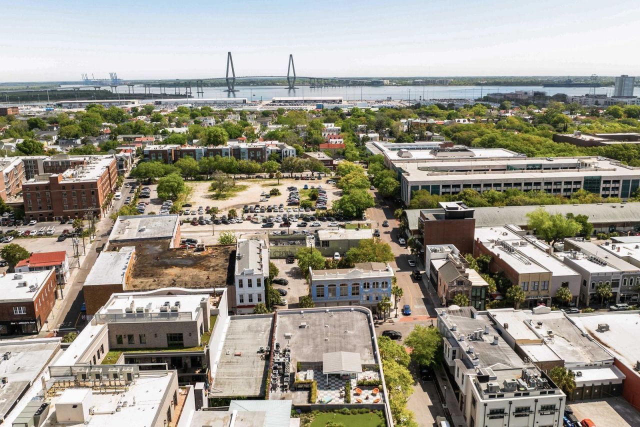 517 King Street Photo 35