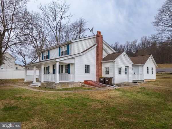 215 HOPEWELL ROAD, ELVERSON, PA 19520