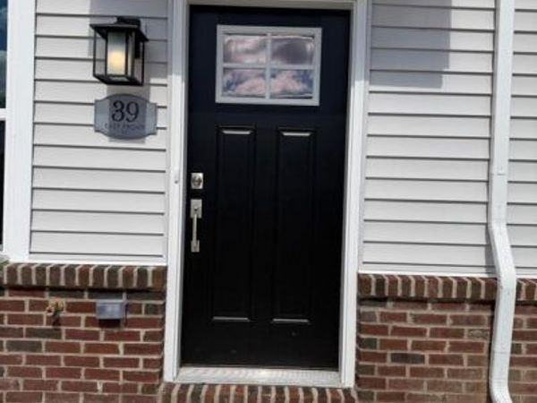 39 E FRONT STREET, BRIDGEPORT, PA 19405