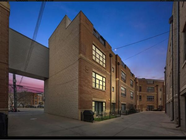 2318 W Bloomingdale Avenue, Unit B, Chicago, IL 60647