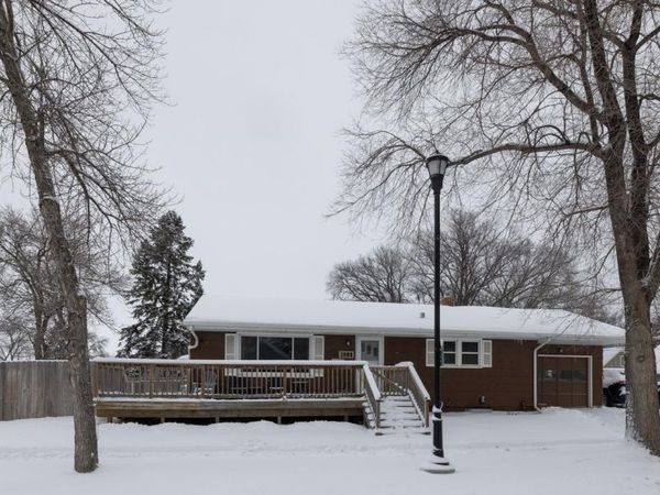 1909 9th Avenue S, Fargo, ND 58103