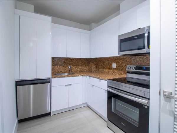 2424 SE 17th Street, Unit 305B, Fort Lauderdale, FL 33316