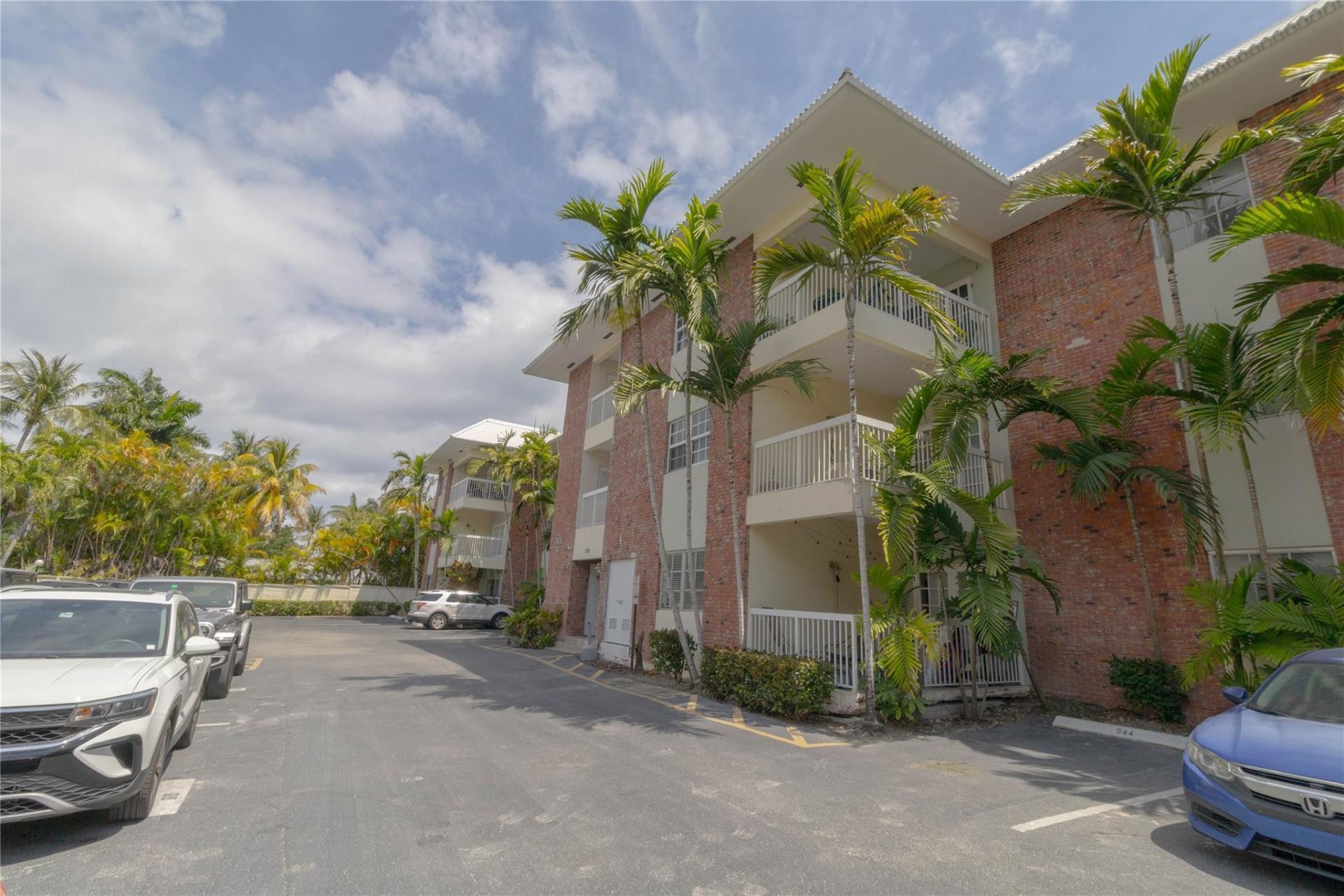 2424 SE 17th Street, Unit 305B, Fort Lauderdale, FL 33316 Photo