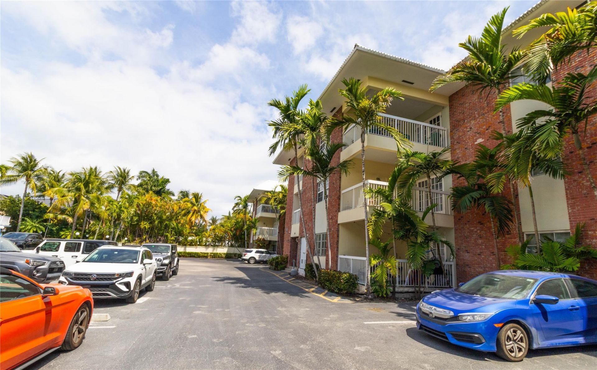 2424 SE 17th Street, Unit 305B, Fort Lauderdale, FL 33316 Photo
