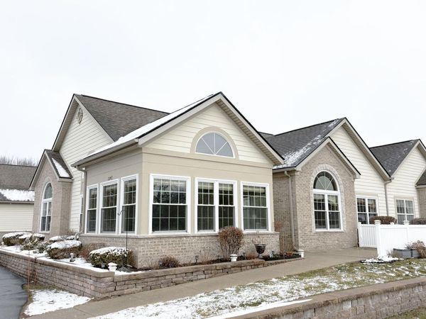 1224 Abbey Court, Westland, MI 48185