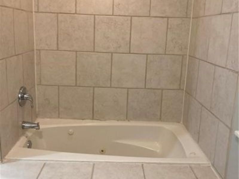 3704 Dawning Avenue, Cleveland, OH 44109 Photo 10