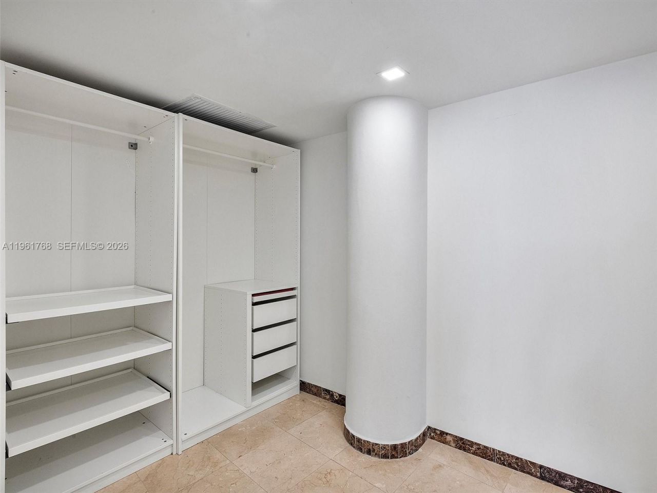 900 Bay Dr, Unit 1012, Miami Beach, FL 33141 Photo