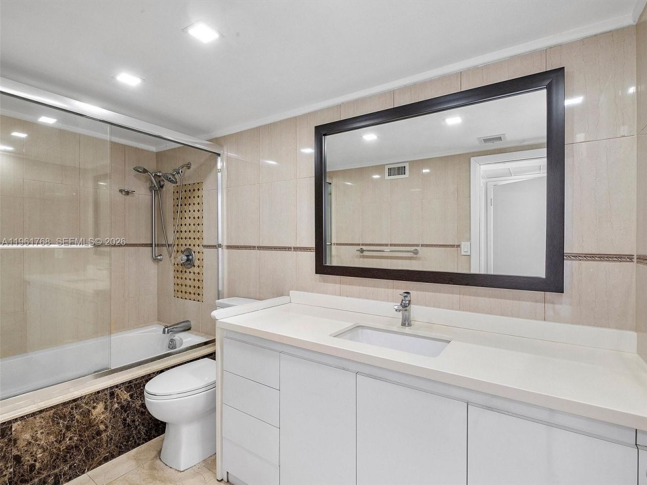 900 Bay Dr, Unit 1012, Miami Beach, FL 33141 Photo