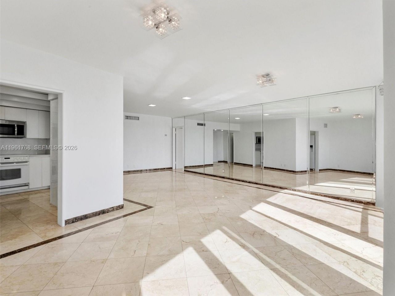 900 Bay Dr, Unit 1012, Miami Beach, FL 33141 Photo