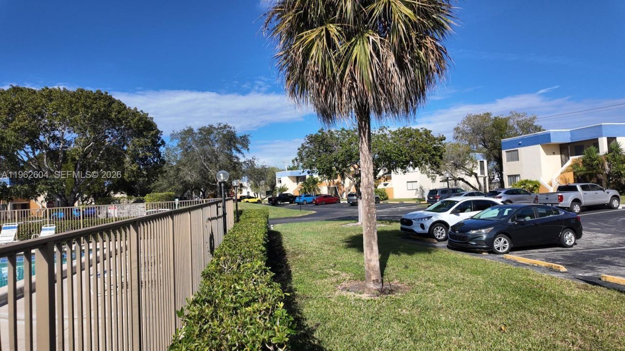 177 Lakeview Dr , Unit 103, Weston, FL 33326 Photo