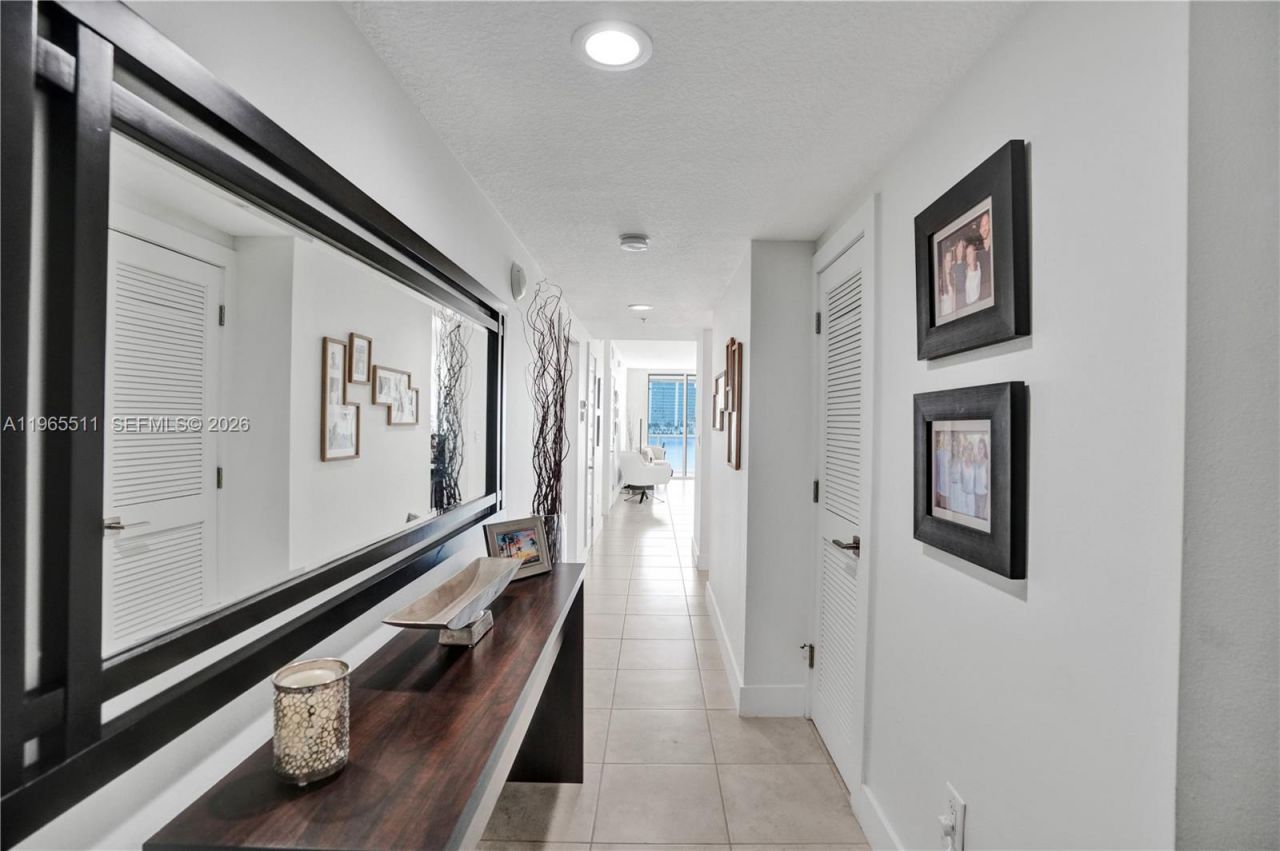 18100 N Bay Rd, Unit 508, Sunny Isles Beach, FL 33160 Photo
