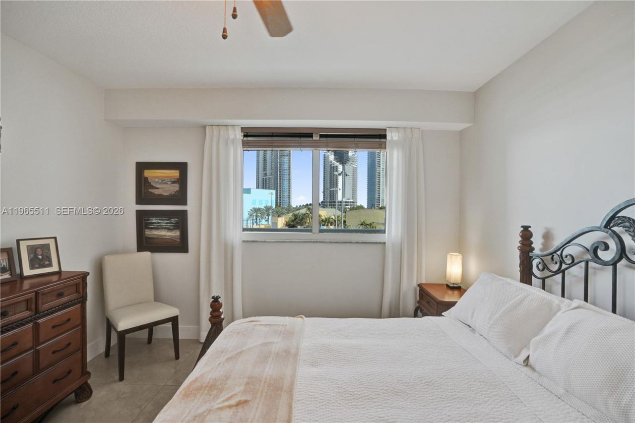 18100 N Bay Rd, Unit 508, Sunny Isles Beach, FL 33160 Photo