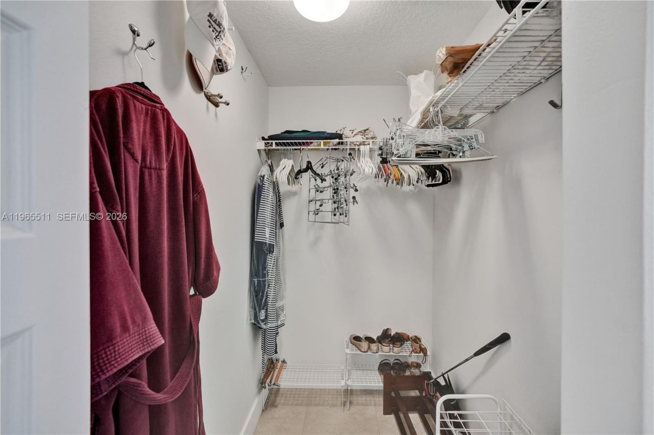 18100 N Bay Rd, Unit 508, Sunny Isles Beach, FL 33160 Photo