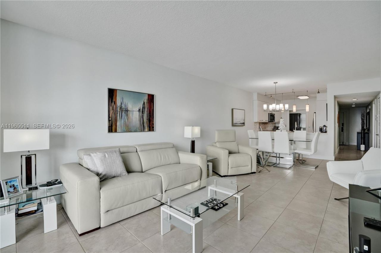 18100 N Bay Rd, Unit 508, Sunny Isles Beach, FL 33160 Photo