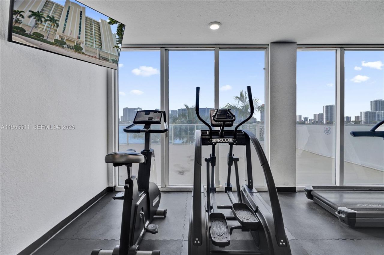 18100 N Bay Rd, Unit 508, Sunny Isles Beach, FL 33160 Photo