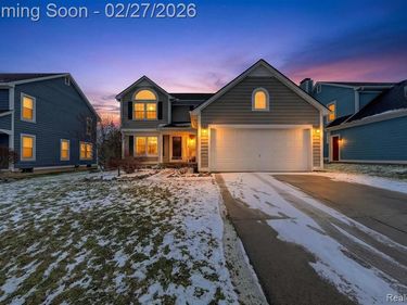 801 Linden Way, Auburn Hills, MI 48326