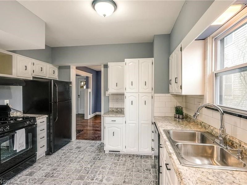 15400 Hilliard Road, Lakewood, OH 44107 Photo 15