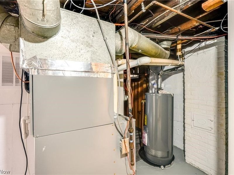 15400 Hilliard Road, Lakewood, OH 44107 Photo 28