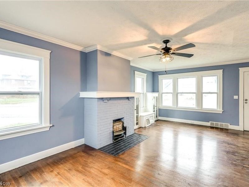 15400 Hilliard Road, Lakewood, OH 44107 Photo 5