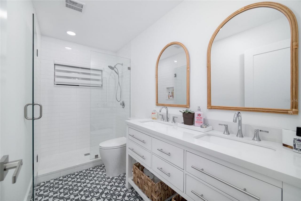 1104 Beach Trail, Unit 1, Indian Rocks Beach, FL 33785 Photo