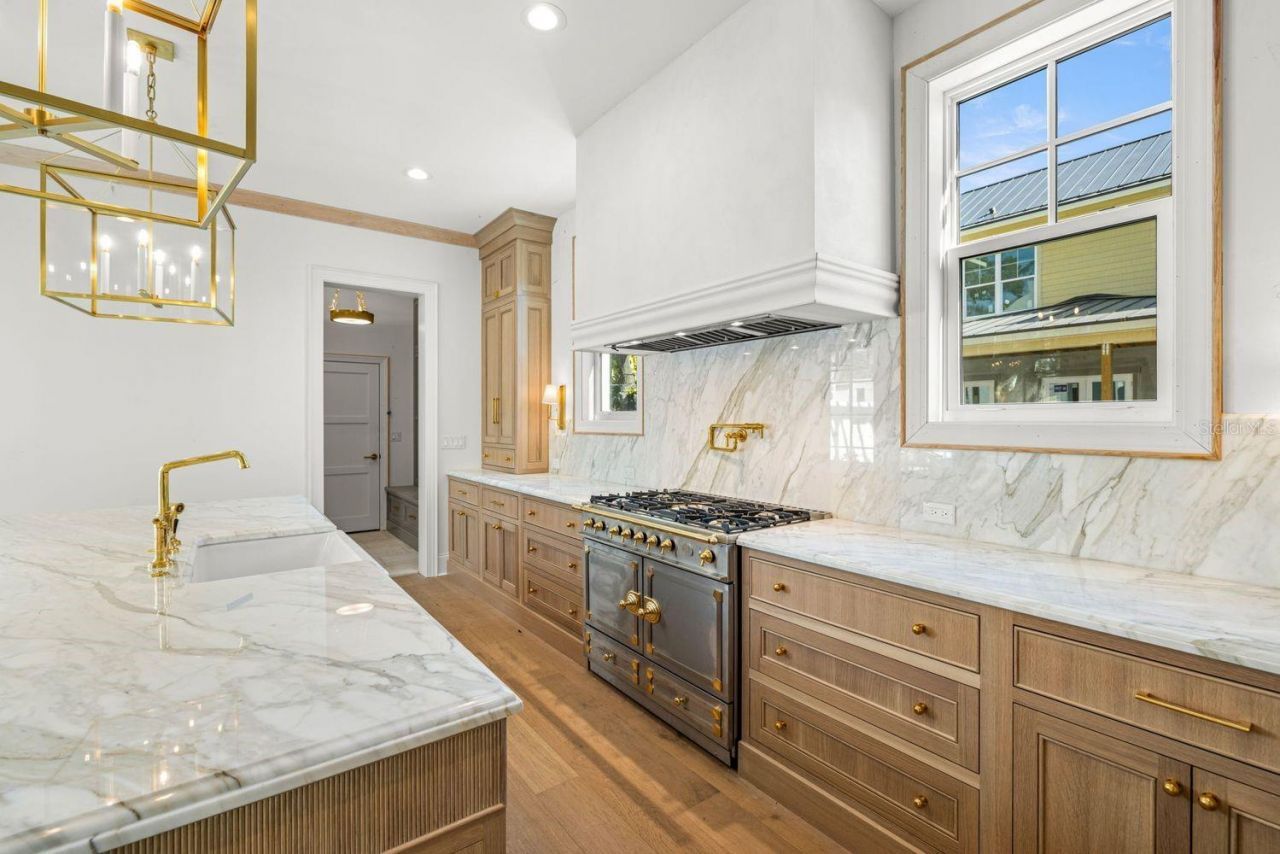 805 17th Avenue Ne, Saint Petersburg, FL 33704 Photo