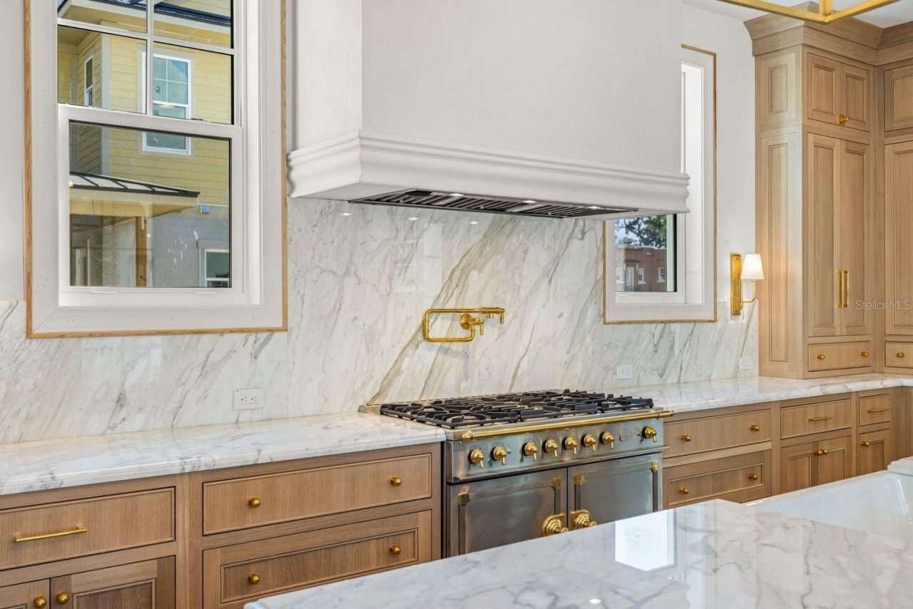 805 17th Avenue Ne, Saint Petersburg, FL 33704 Photo