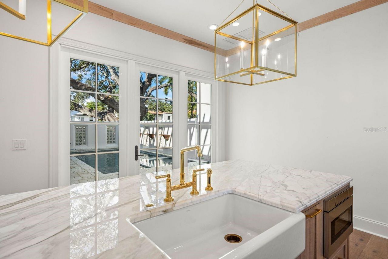 805 17th Avenue Ne, Saint Petersburg, FL 33704 Photo