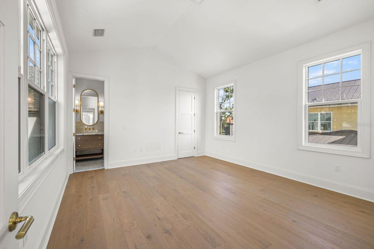 805 17th Avenue Ne, Saint Petersburg, FL 33704 Photo