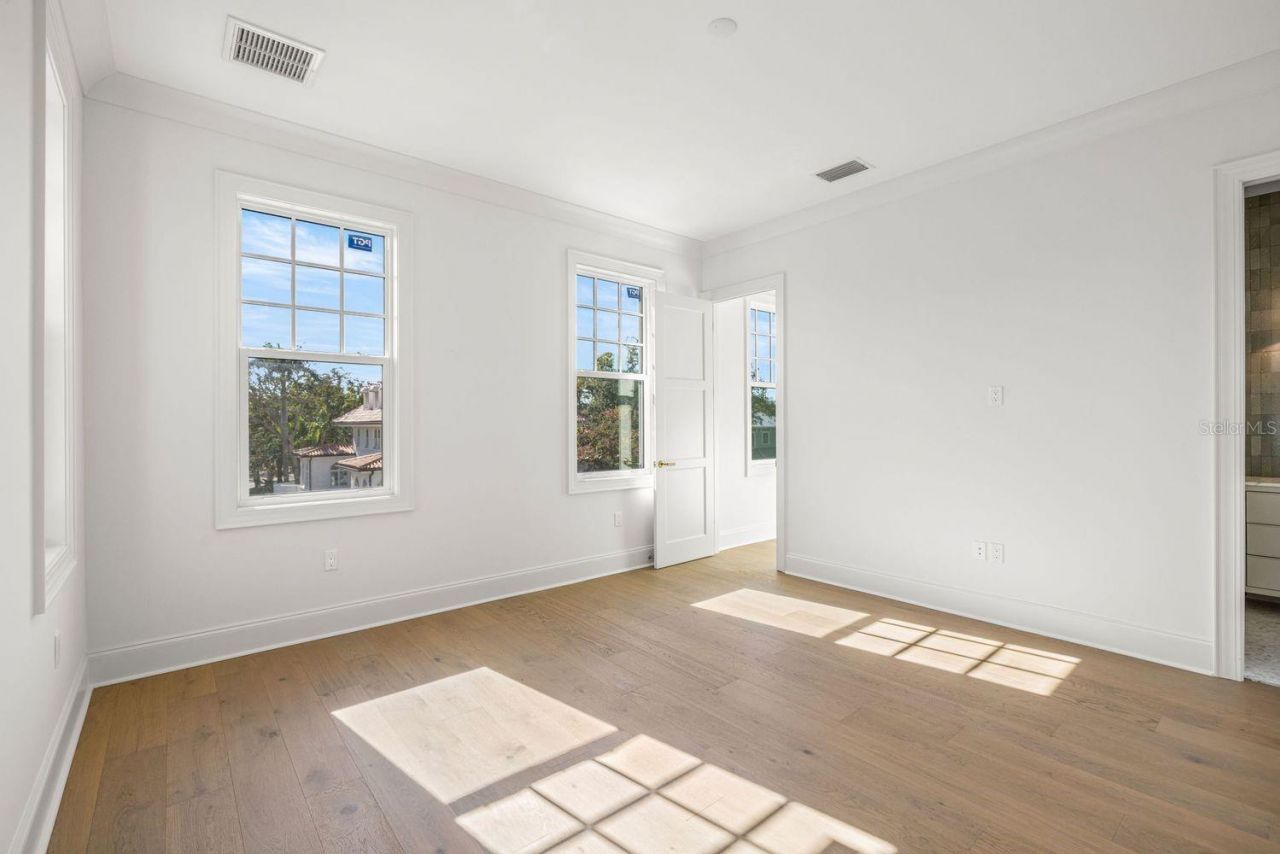 805 17th Avenue Ne, Saint Petersburg, FL 33704 Photo