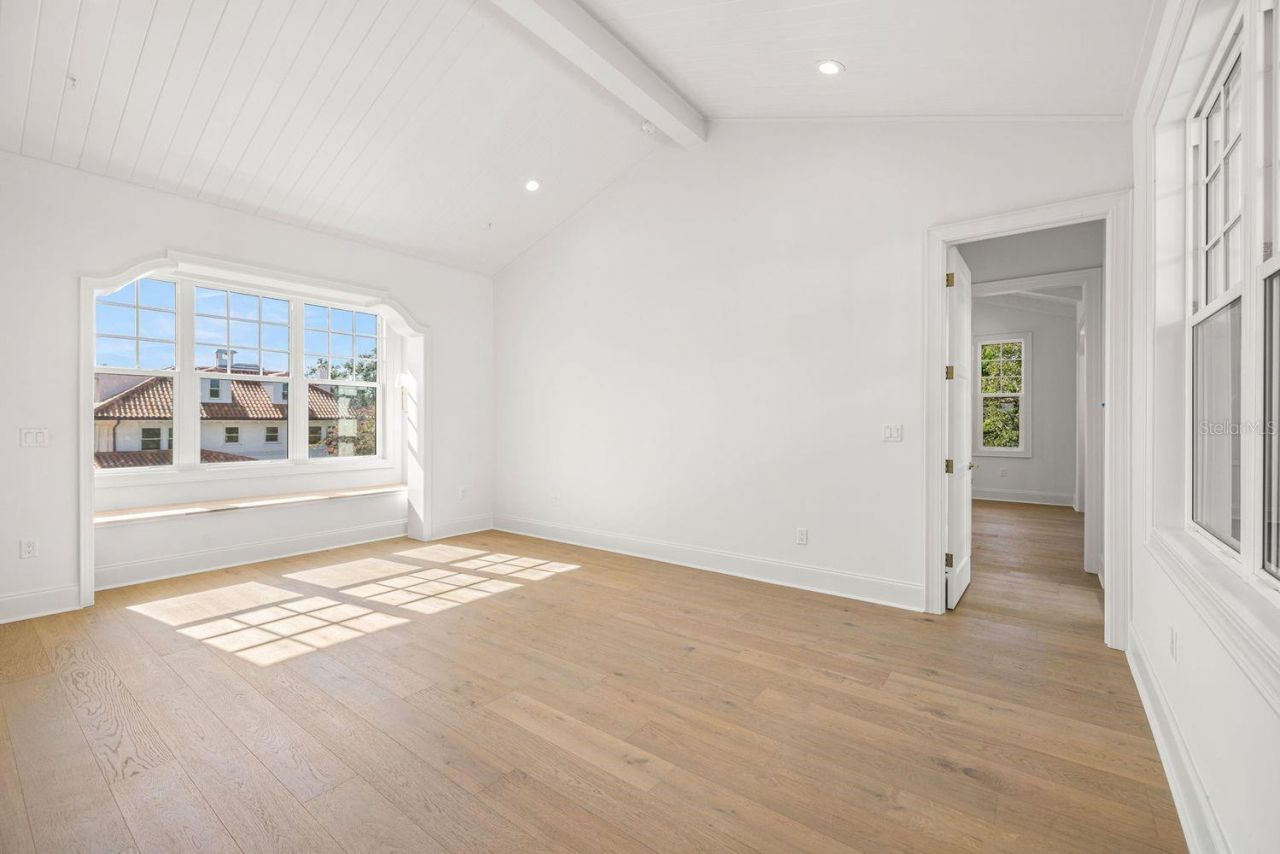 805 17th Avenue Ne, Saint Petersburg, FL 33704 Photo