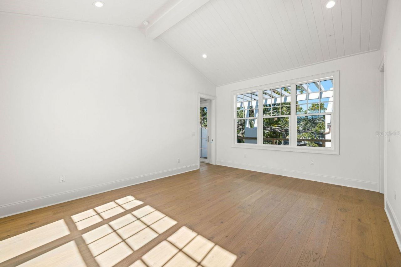 805 17th Avenue Ne, Saint Petersburg, FL 33704 Photo