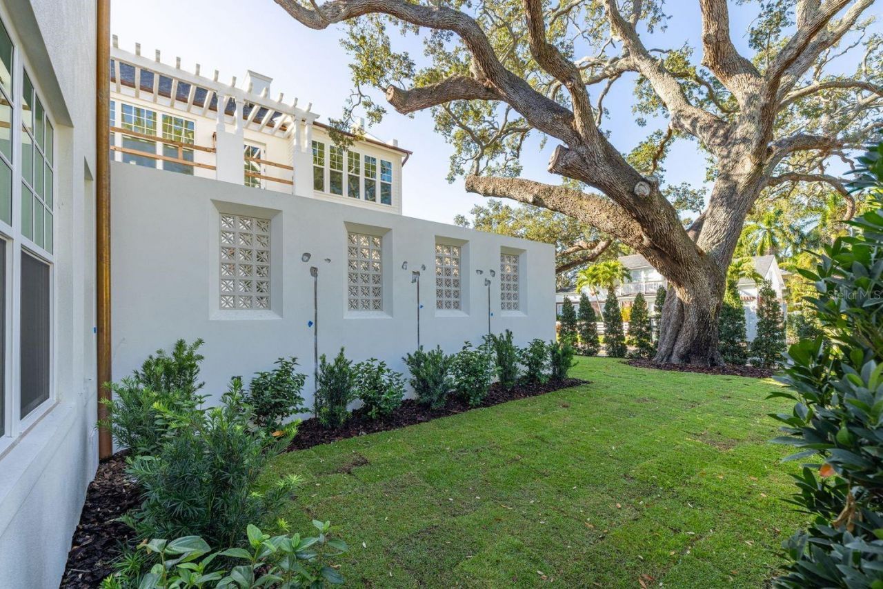 805 17th Avenue Ne, Saint Petersburg, FL 33704 Photo