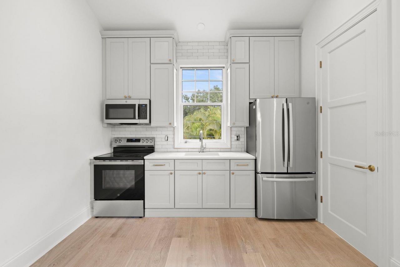 805 17th Avenue Ne, Saint Petersburg, FL 33704 Photo