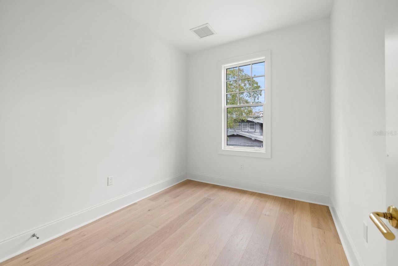 805 17th Avenue Ne, Saint Petersburg, FL 33704 Photo