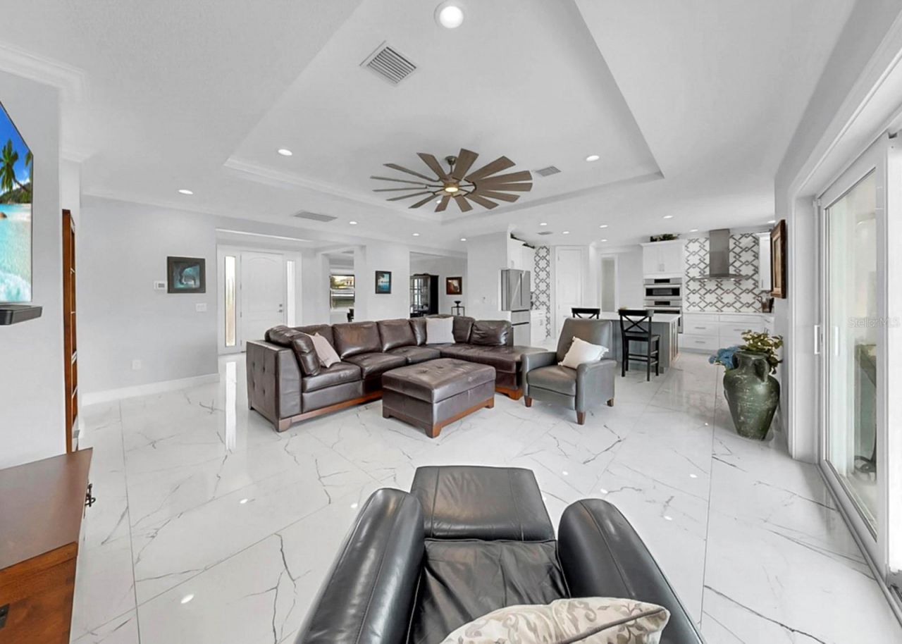 901 Capriccio Lane, Apollo Beach, FL 33572 Photo