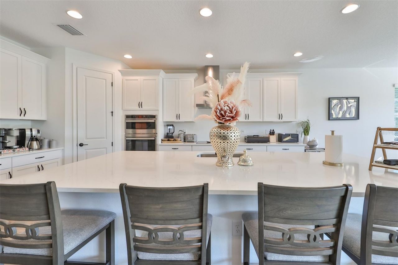 5410 Trevesta Place, Palmetto, FL 34221 Photo