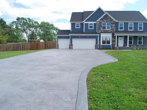 1045 Damon Drive, Washington Court House, OH 43160