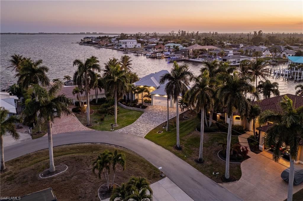 218 Bayshore Dr, Cape Coral, FL 33904 Photo