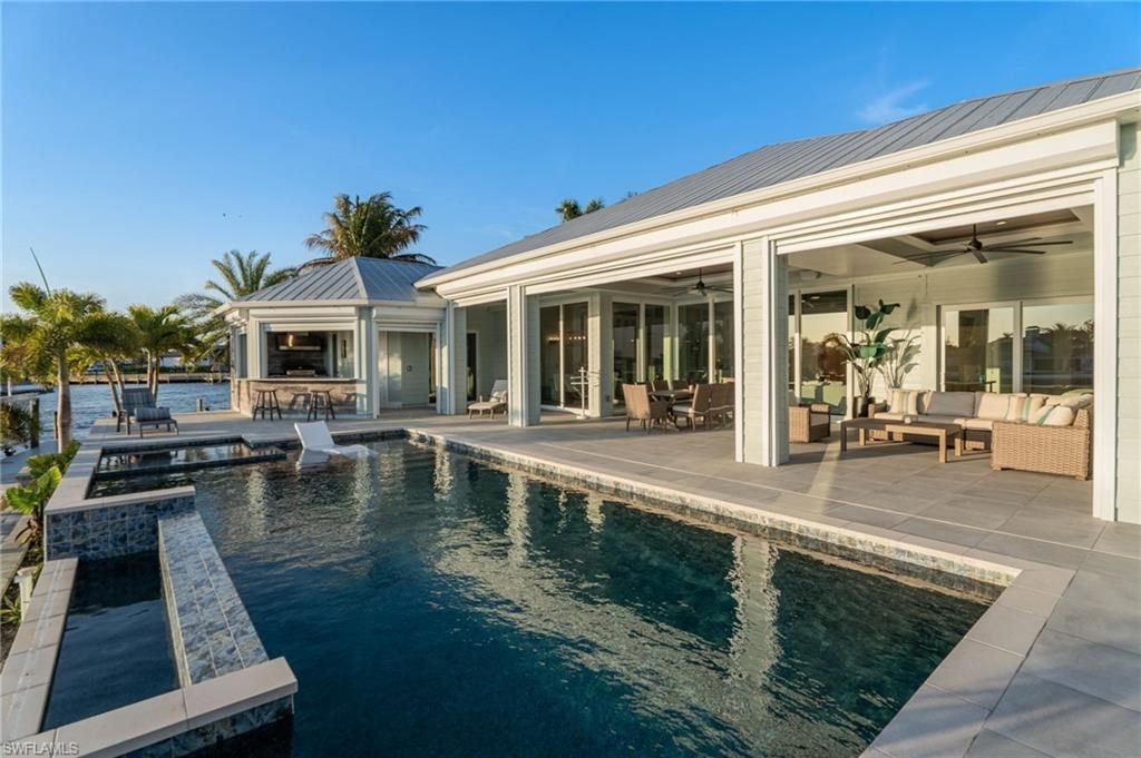 218 Bayshore Dr, Cape Coral, FL 33904 Photo