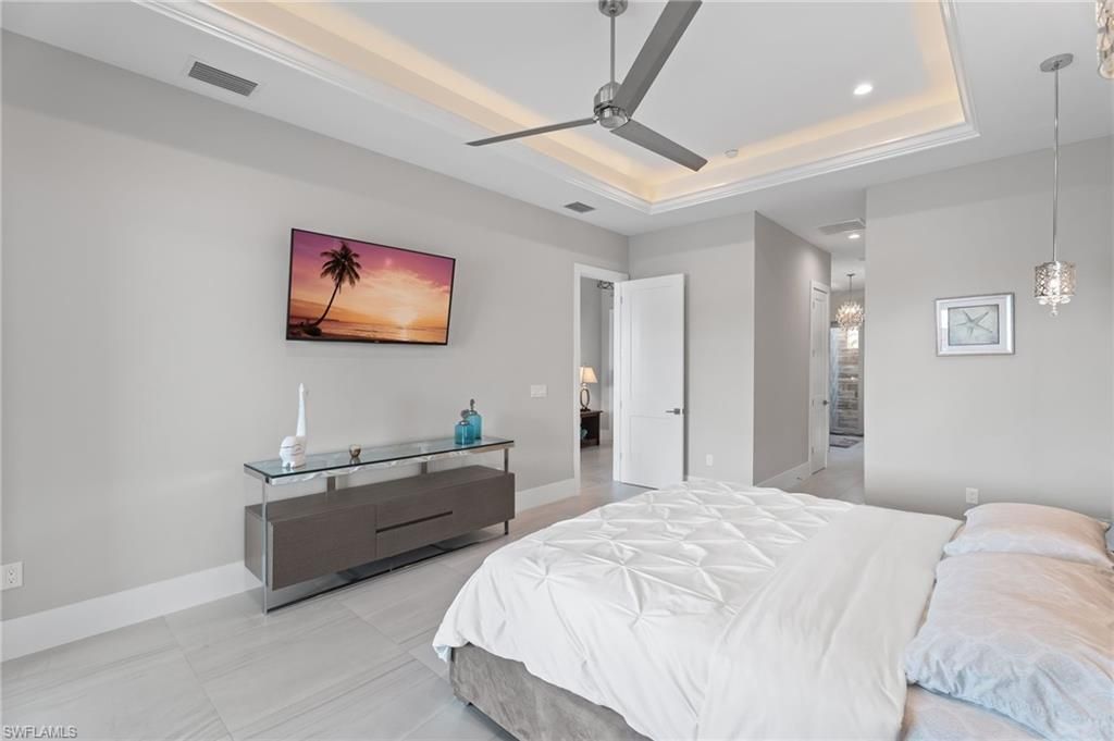 218 Bayshore Dr, Cape Coral, FL 33904 Photo