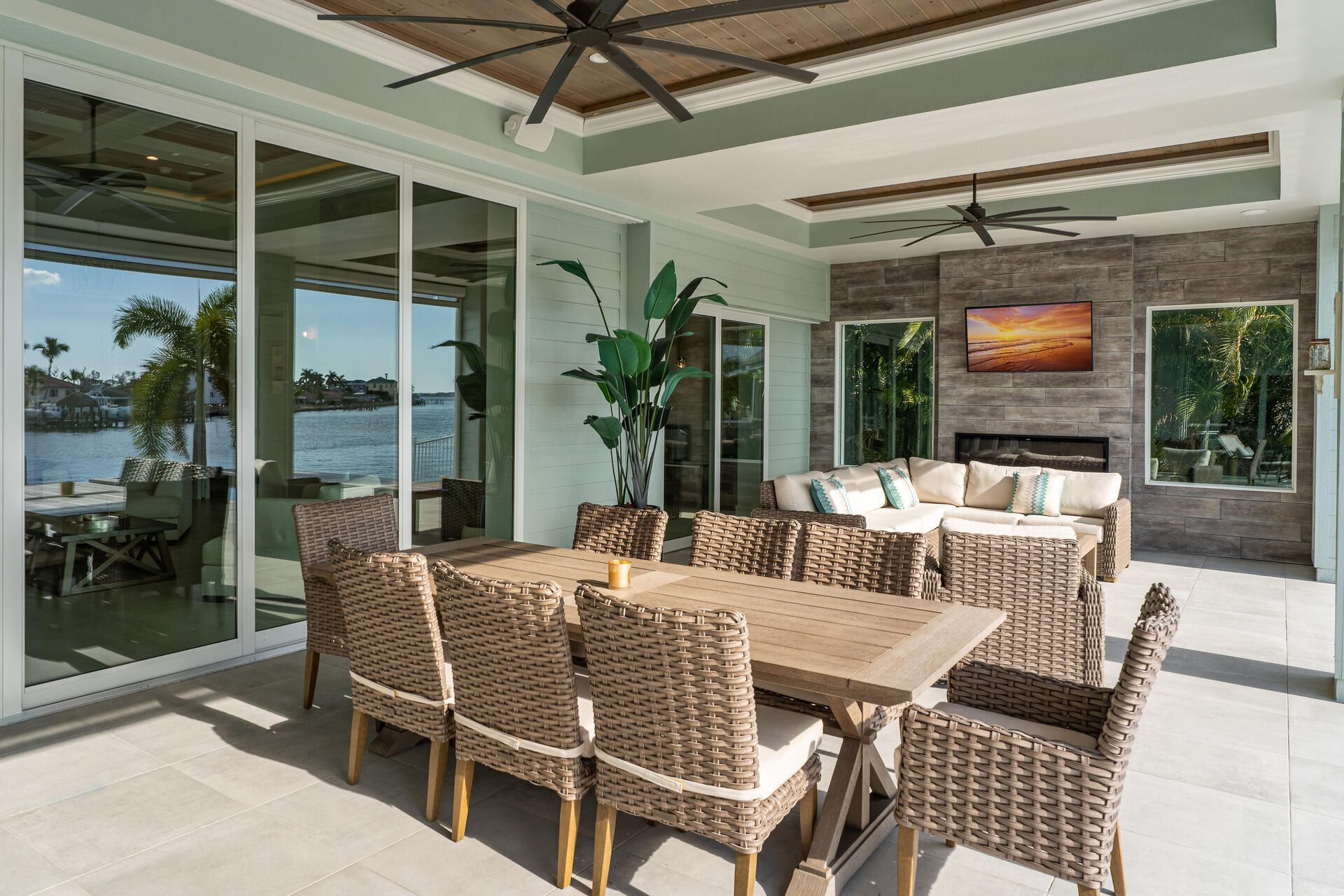 218 Bayshore Dr , Cape Coral, FL 33904 Photo