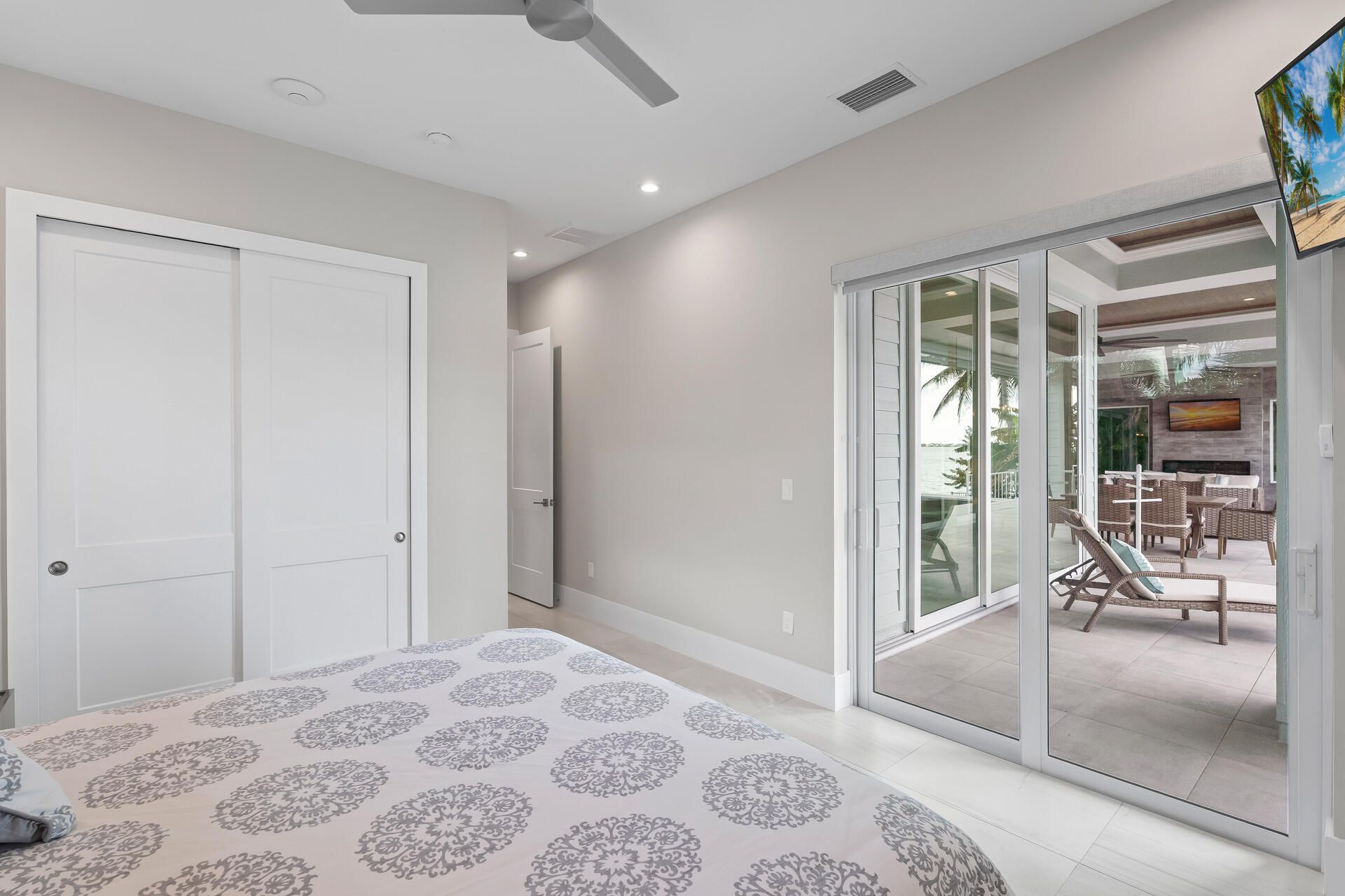 218 Bayshore Dr, Cape Coral, FL 33904 Photo