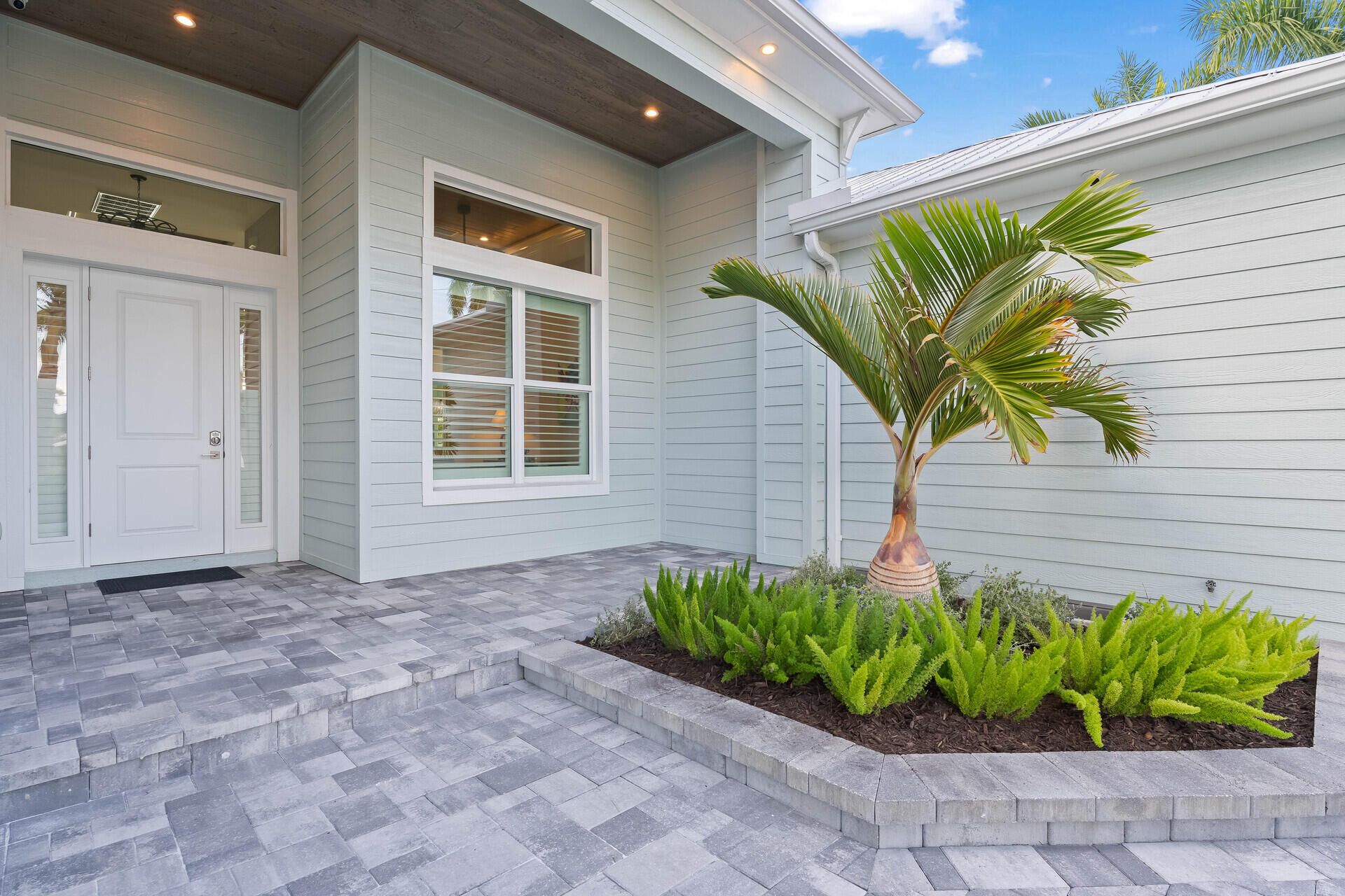 218 Bayshore Dr, Cape Coral, FL 33904 Photo