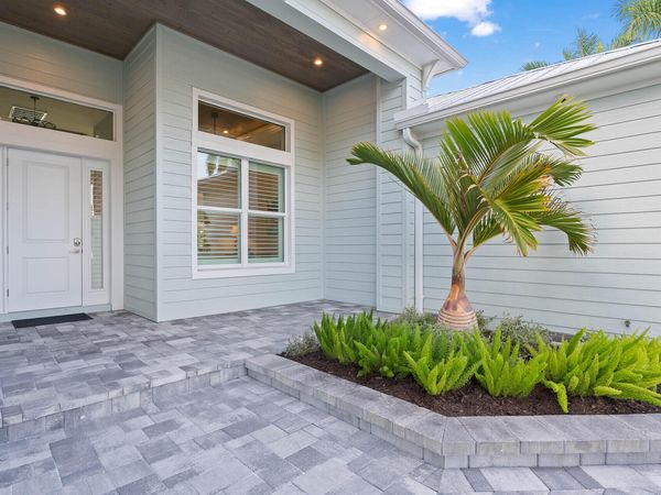 218 Bayshore DR, CAPE CORAL, FL 33904