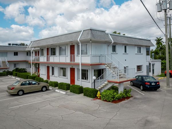 2840 Lake Osborne Drive, Unit 111, Lake Worth Beach, FL 33461